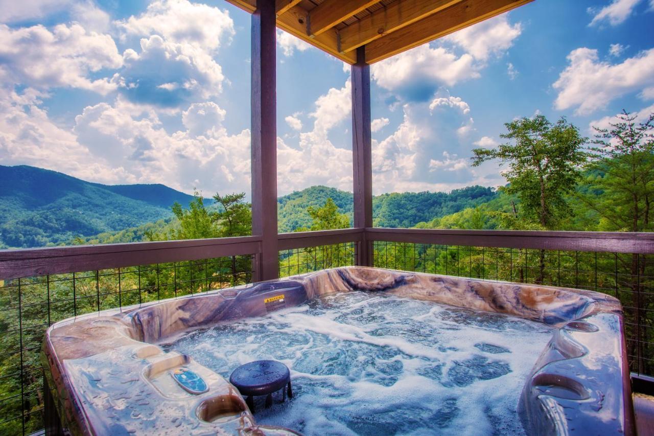 Amazing View Lodge Sevierville Exterior photo